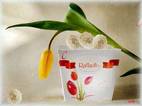 Рафаэлло с тюльпанами на 8 марта - скачать бесплатно на otkrytkivsem.ru